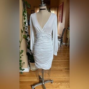 NWOT WHITE BODYCON RUSCHED DRESS